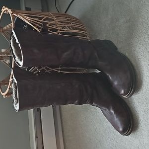 Frye, sherpa lined, brown leather boots.  Size 7